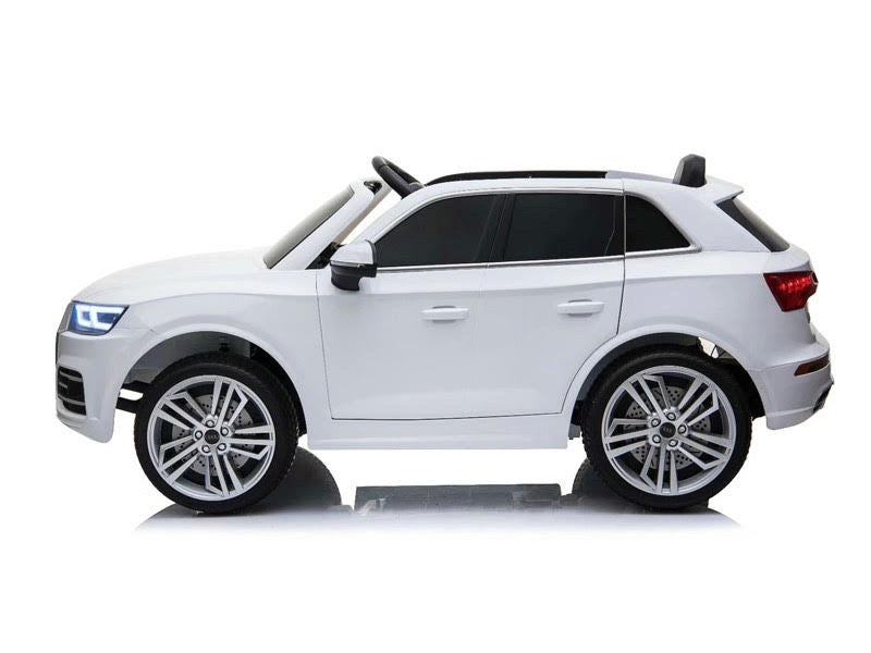 Audi Q5 - Electric children car white