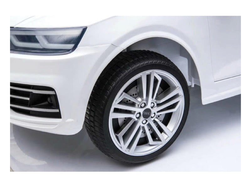 Audi Q5 - Electric children car white