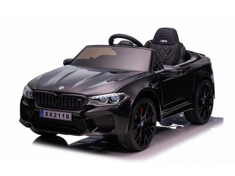 BMW M5 El-barnbil svart